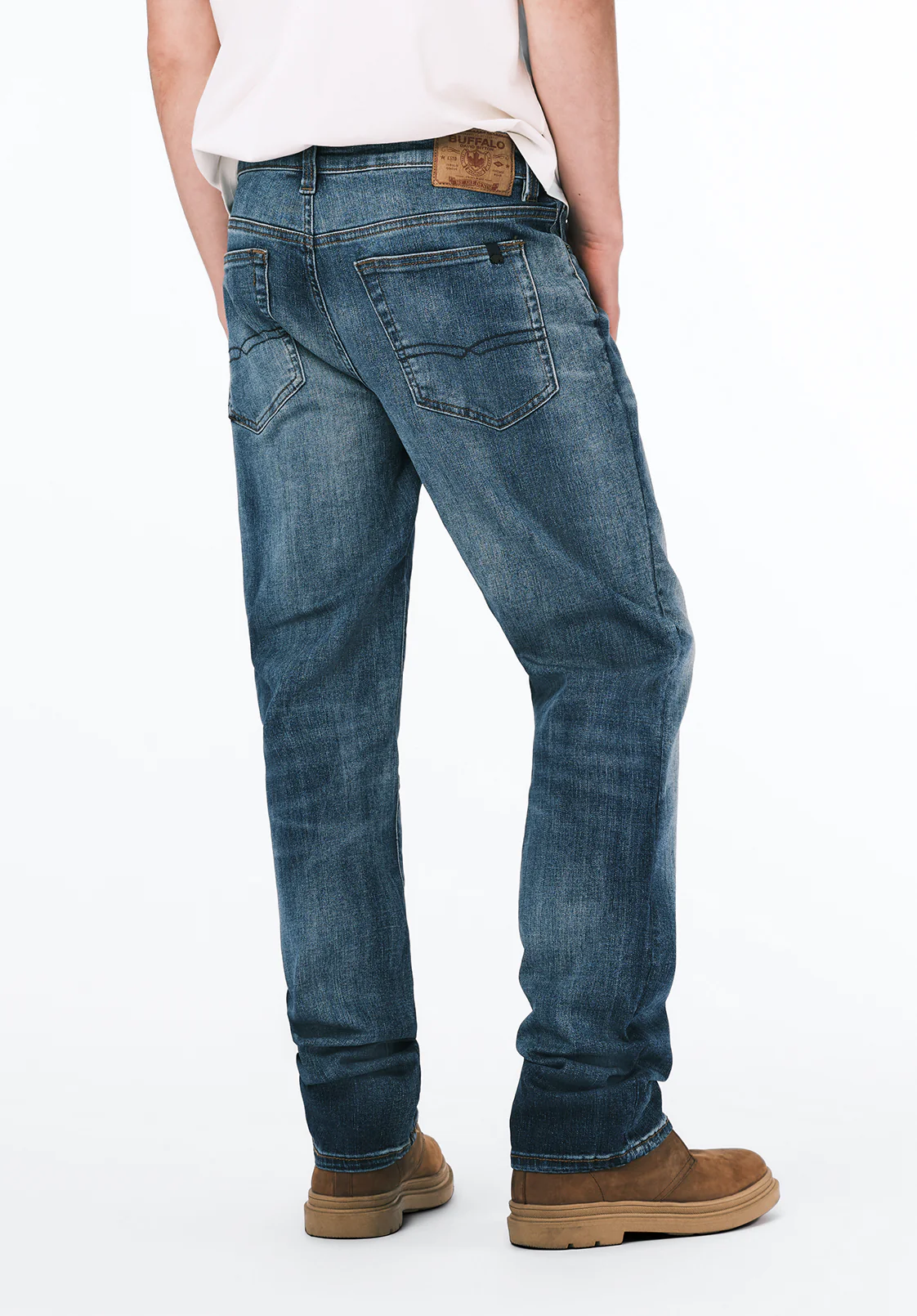 Relaxed Straight Driven Men's Jeans in Sanded Blue - BM22641 - Image 3