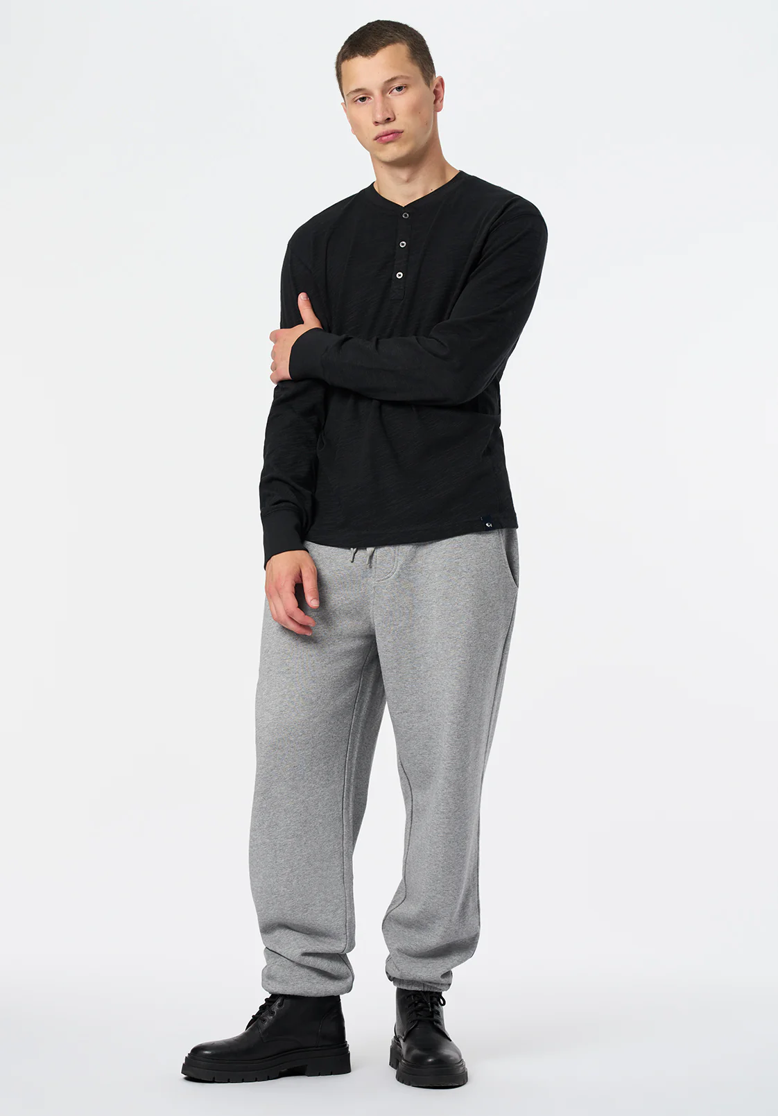 Kandid Men's Long-Sleeve Relaxed Henley Top, Black - BM24660 - Image 4