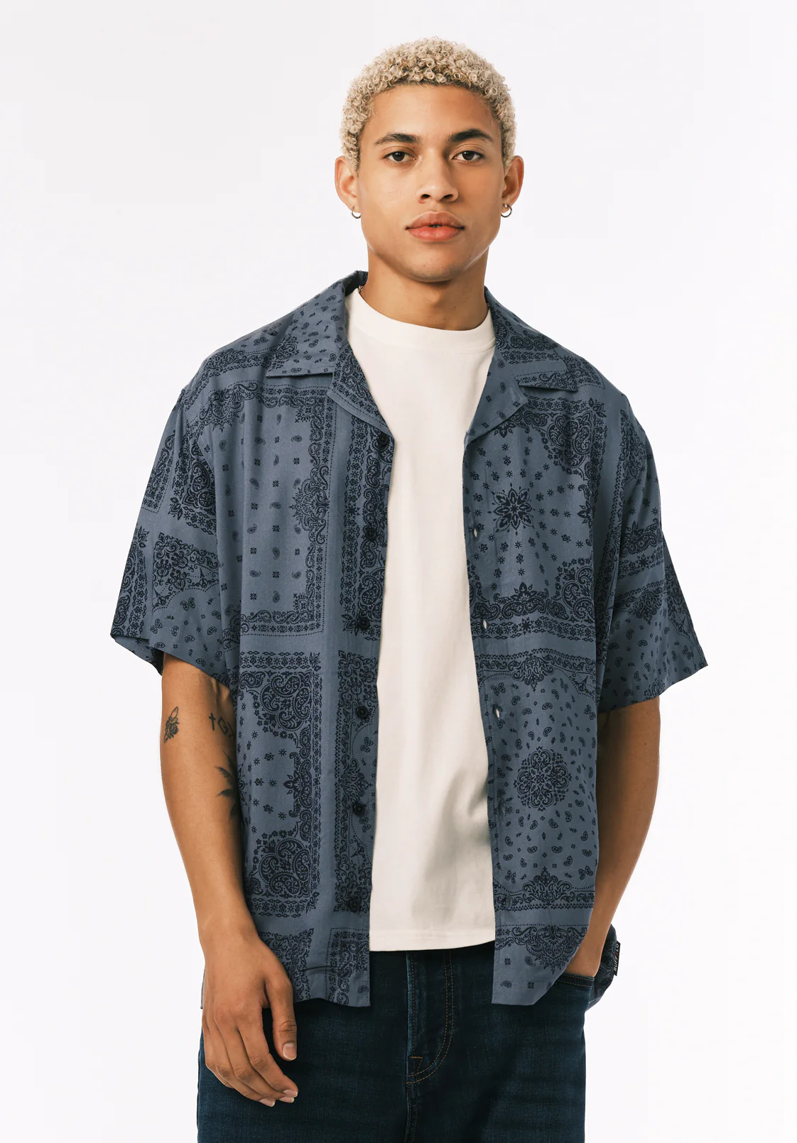 Sandro Men’s Printed Short Sleeve Camp Shirt, Mirage - BM24781