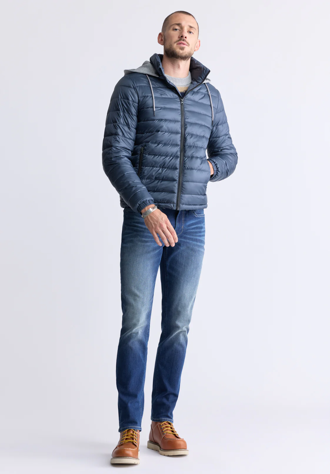 Vince Men’s Quilted Puffer Zip-Up Jacket with Contrasting Hoodie, Navy - OBMFE003 - Image 5