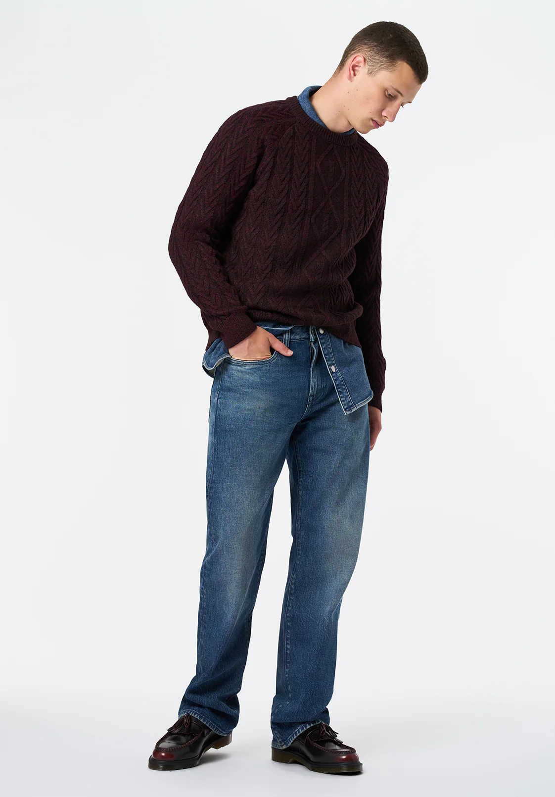 Walder Men's Relaxed Cable Knit Sweater, Maroon Banner - BM24771 - Image 4